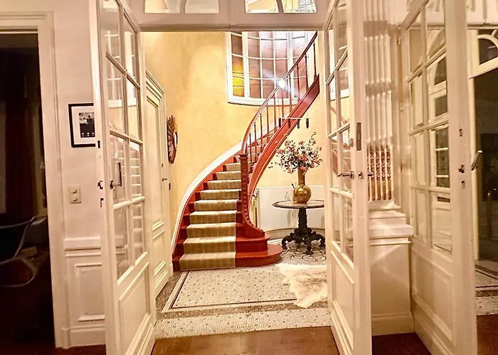 La Ruche Oostende Bed & Breakfast *